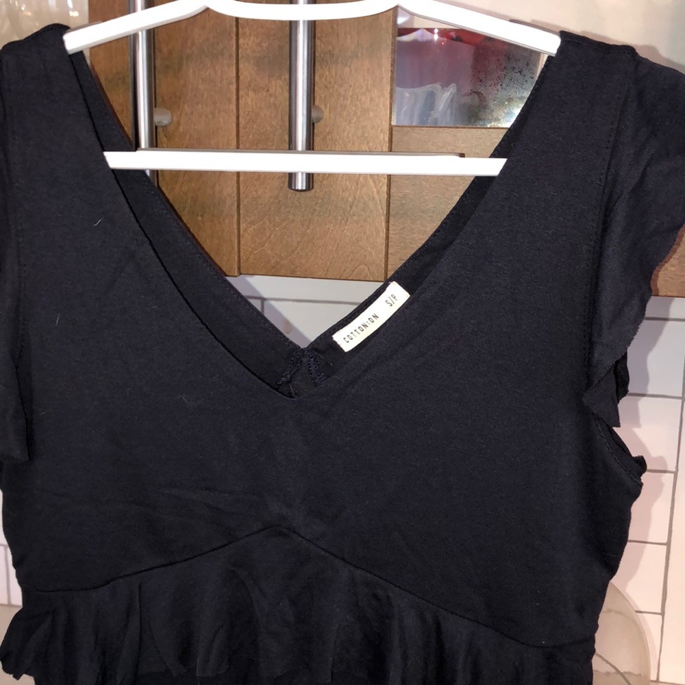 💙2/$25💙Flowy Ruffled Cotton On Blouse